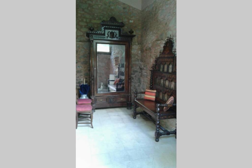 La Badenca. Masia Catalana Del S. XVII Riudaura 외부 사진